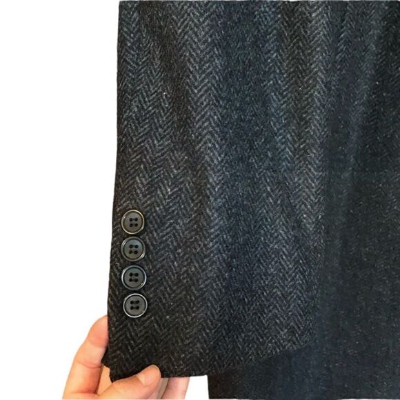 NWT! IZod wool blend coat. Size 44 short. - Picture 3 of 11